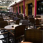 Monarque Cendrillon Hotel