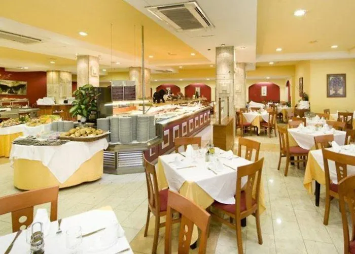 Monarque Cendrillon 3*