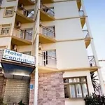 蒙纳克森德里隆酒店 3*