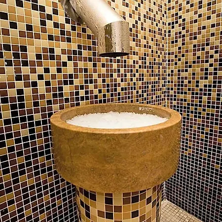 Hotel Monarque Cendrillon