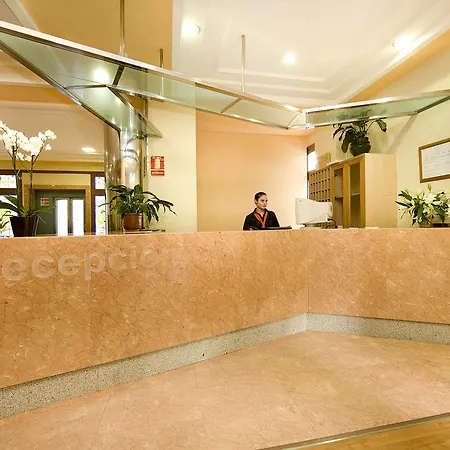 موناركيه سيندريلينون فندق 3*