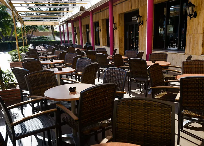 Monarque Cendrillon Hotell