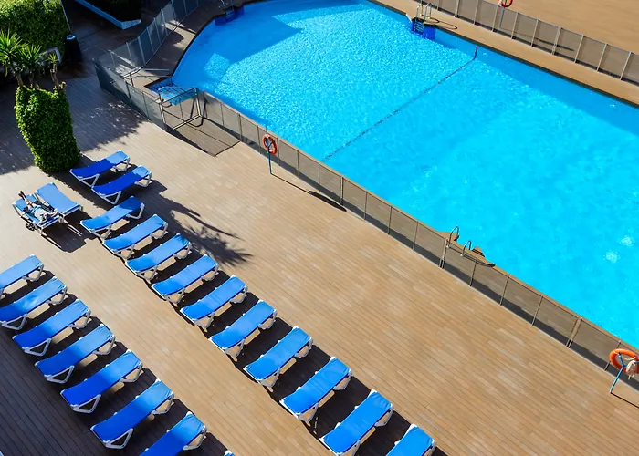 Monarque Cendrillon 3*