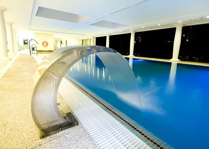 Monarque Cendrillon Hotel 3*