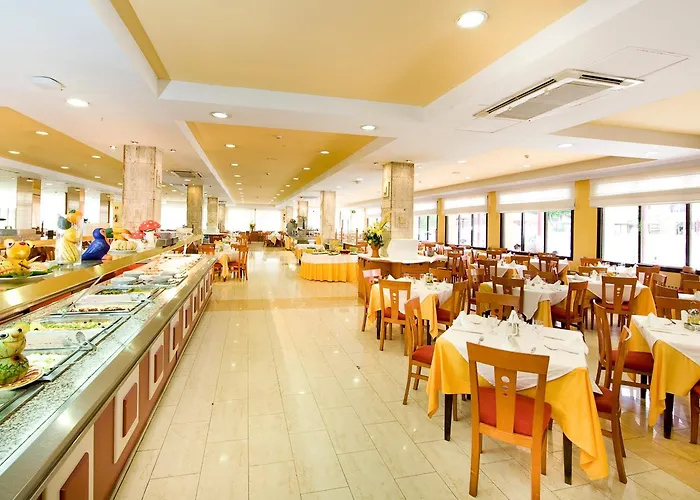 Monarque Cendrillon 3*