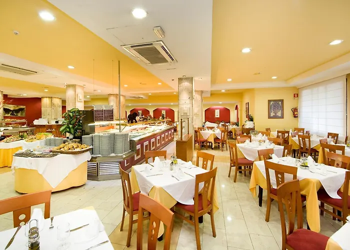 Monarque Cendrillon Hotell 3*