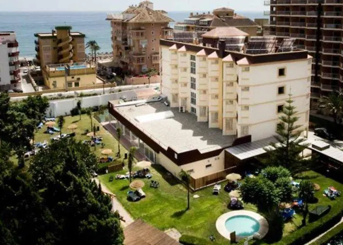 Monarque Cendrillon Hotell 3*