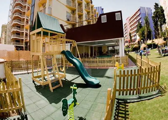 Monarque Cendrillon Hotel