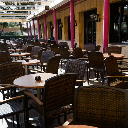 Monarque Cendrillon Hotel