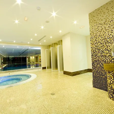 Hotel Monarque Cendrillon