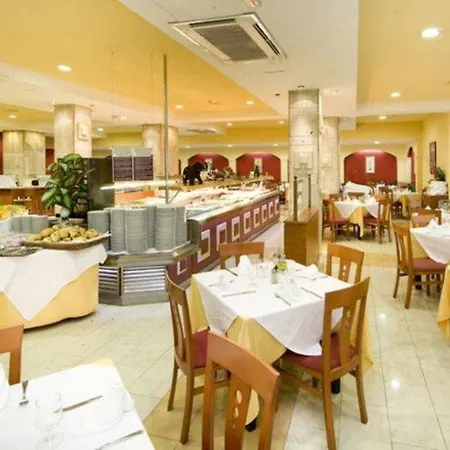 Monarque Cendrillon 3*